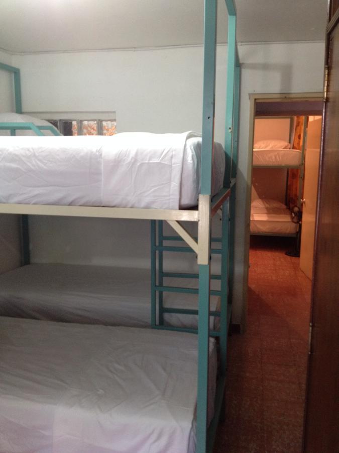 The Kings And Queens Hostel Μεντεγίν Εξωτερικό φωτογραφία