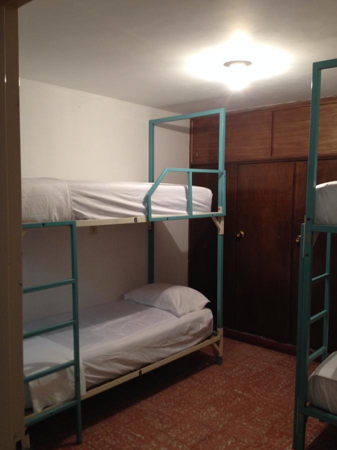 The Kings And Queens Hostel Μεντεγίν Εξωτερικό φωτογραφία